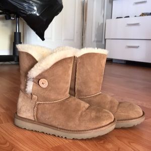 Bailey Button Uggs II